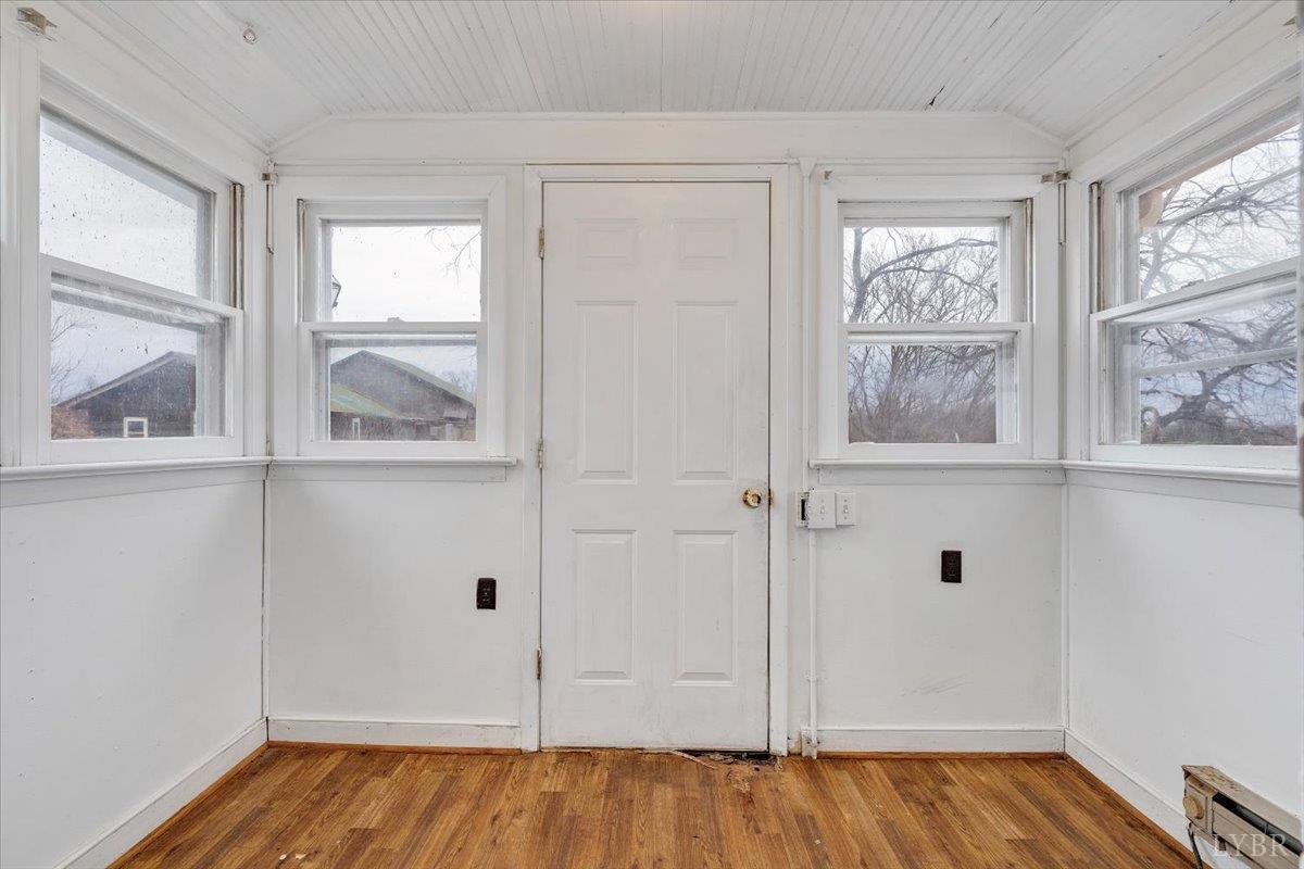 Esmont, Virginia 22937, United States, 4 Bedrooms Bedrooms, ,3 BathroomsBathrooms,Residential,Active,197099