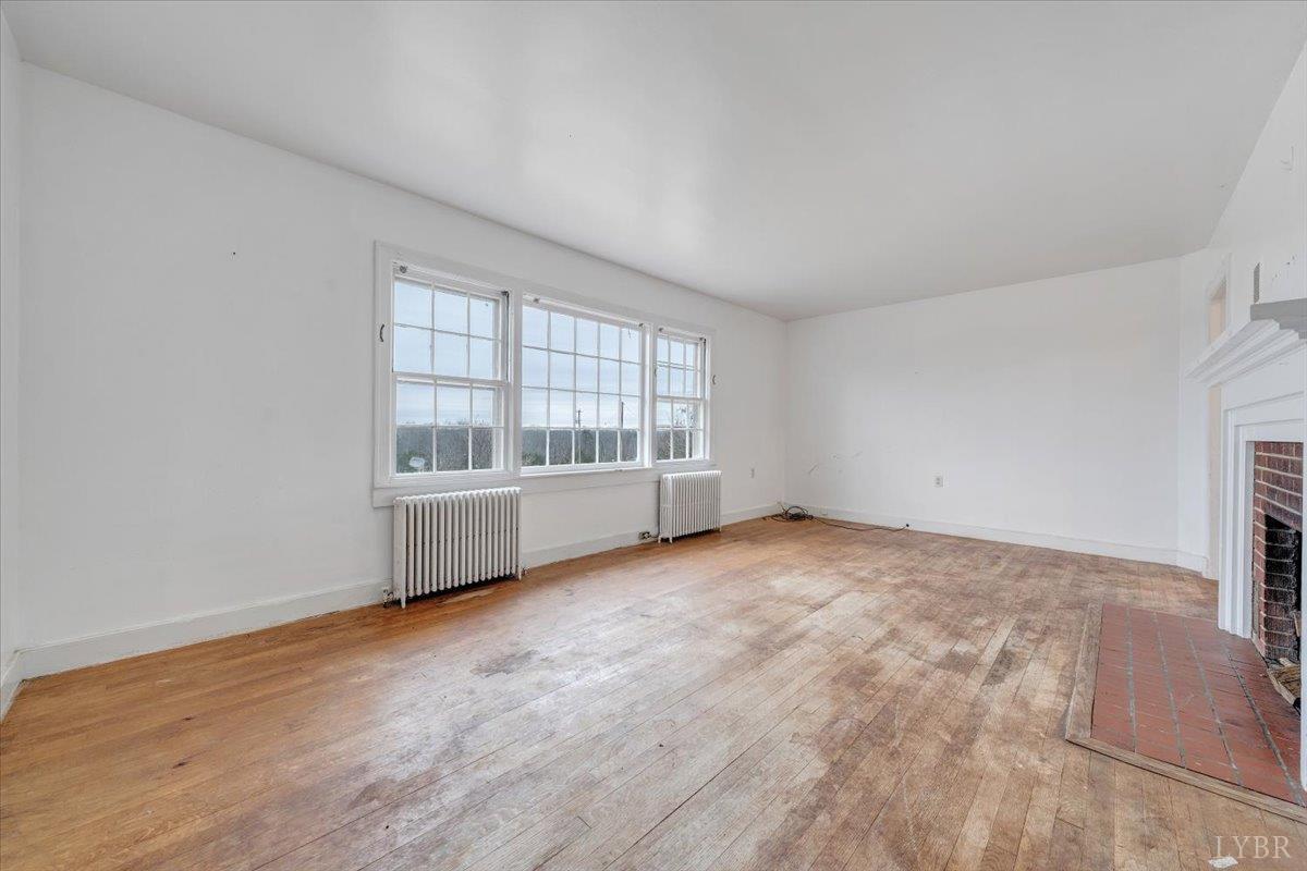 Esmont, Virginia 22937, United States, 4 Bedrooms Bedrooms, ,3 BathroomsBathrooms,Residential,Active,197099