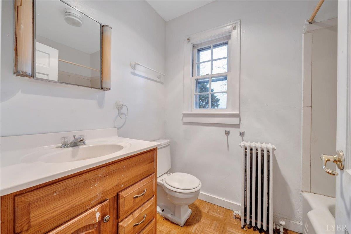 Esmont, Virginia 22937, United States, 4 Bedrooms Bedrooms, ,3 BathroomsBathrooms,Residential,Active,197099