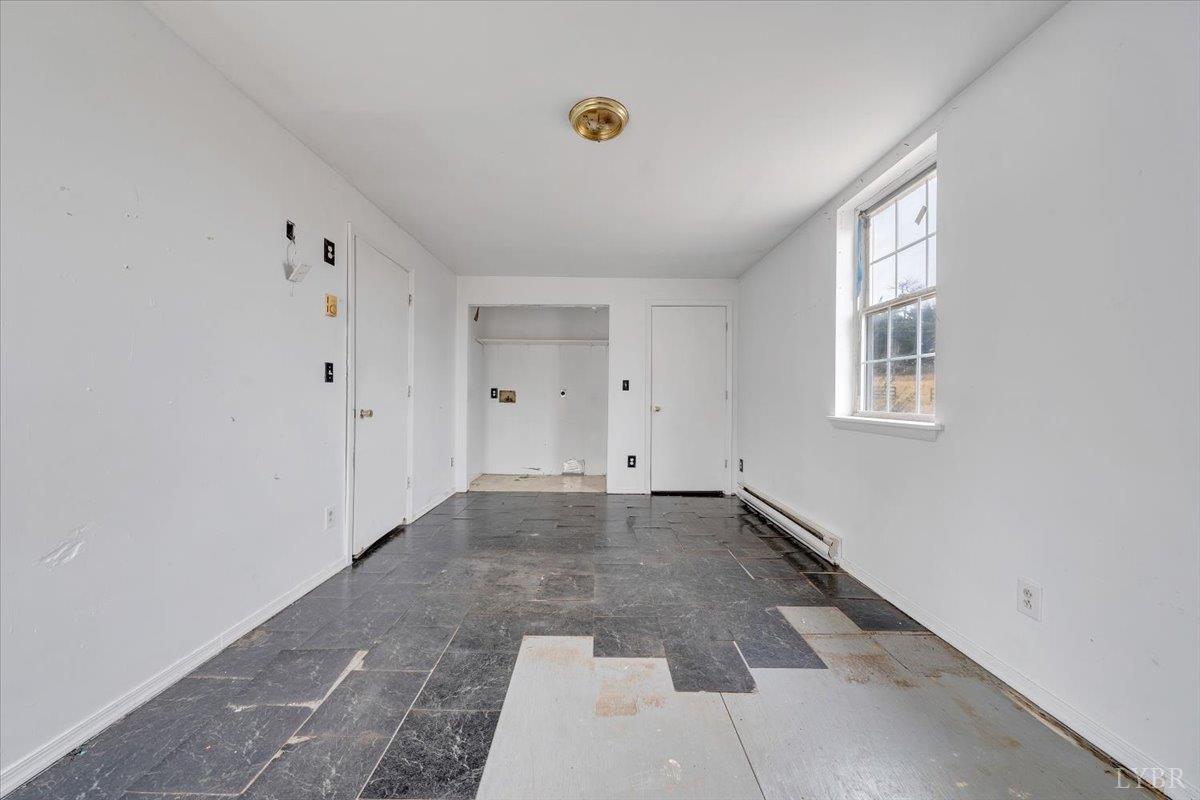 Esmont, Virginia 22937, United States, 4 Bedrooms Bedrooms, ,3 BathroomsBathrooms,Residential,Active,197099