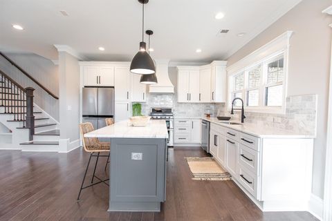 Tiny photo for 1025 Landon Court, Forest, VA 24551 (MLS # 362372)