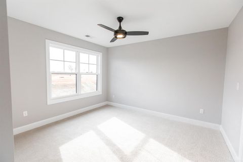 Tiny photo for 1025 Landon Court, Forest, VA 24551 (MLS # 362372)