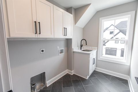 Tiny photo for 1025 Landon Court, Forest, VA 24551 (MLS # 362372)