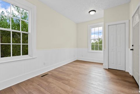 Tiny photo for 859 Belmont Street, Lynchburg, VA 24504 (MLS # 364158)