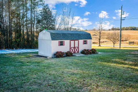 Tiny photo for 746 Church Street, Appomattox, VA 24522 (MLS # 363593)