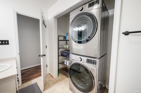 Tiny photo for 746 Church Street, Appomattox, VA 24522 (MLS # 363593)