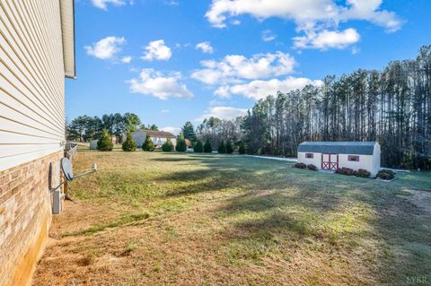 Tiny photo for 746 Church Street, Appomattox, VA 24522 (MLS # 363593)