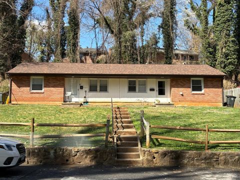 Tiny photo for 4327 Sussex Street, Lynchburg, VA 24501 (MLS # 365146)