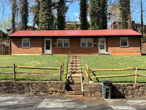 Tiny photo for 4327 Sussex Street, Lynchburg, VA 24501 (MLS # 365146)