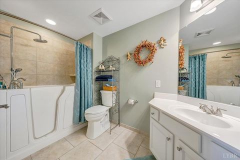 Tiny photo for 100 Bridgewater Pointe PL PL #403, Moneta, VA 24121 (MLS # 366358)