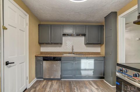 Tiny photo for 1909 Cleveland Avenue, Lynchburg, VA 24503 (MLS # 364447)