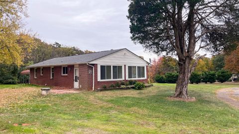 Tiny photo for 751 Long Island Road, Gladys, VA 24554 (MLS # 362789)