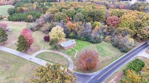 Tiny photo for 751 Long Island Road, Gladys, VA 24554 (MLS # 362789)