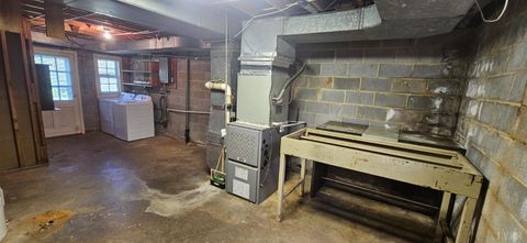 Tiny photo for 5909 Rhonda Road, Lynchburg, VA 24502 (MLS # 365840)