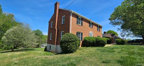 Tiny photo for 5909 Rhonda Road, Lynchburg, VA 24502 (MLS # 365840)