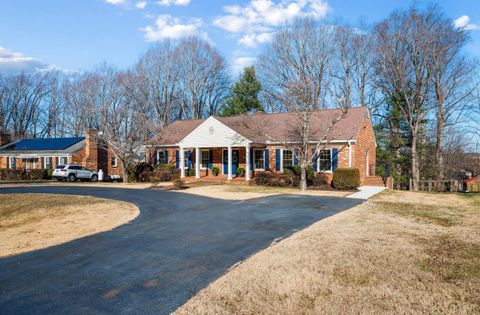 Tiny photo for 123 Lafayette Place, Forest, VA 24551 (MLS # 364619)