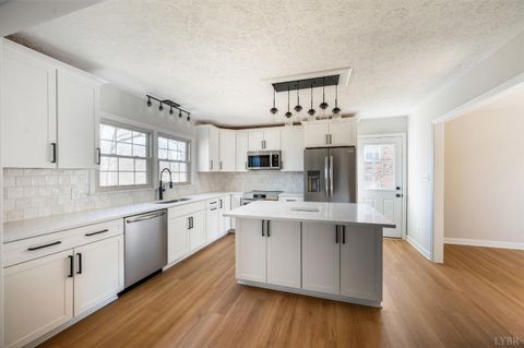 Tiny photo for 123 Lafayette Place, Forest, VA 24551 (MLS # 364619)