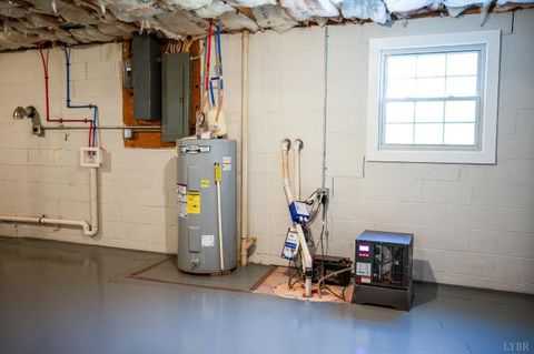 Tiny photo for 123 Lafayette Place, Forest, VA 24551 (MLS # 364619)