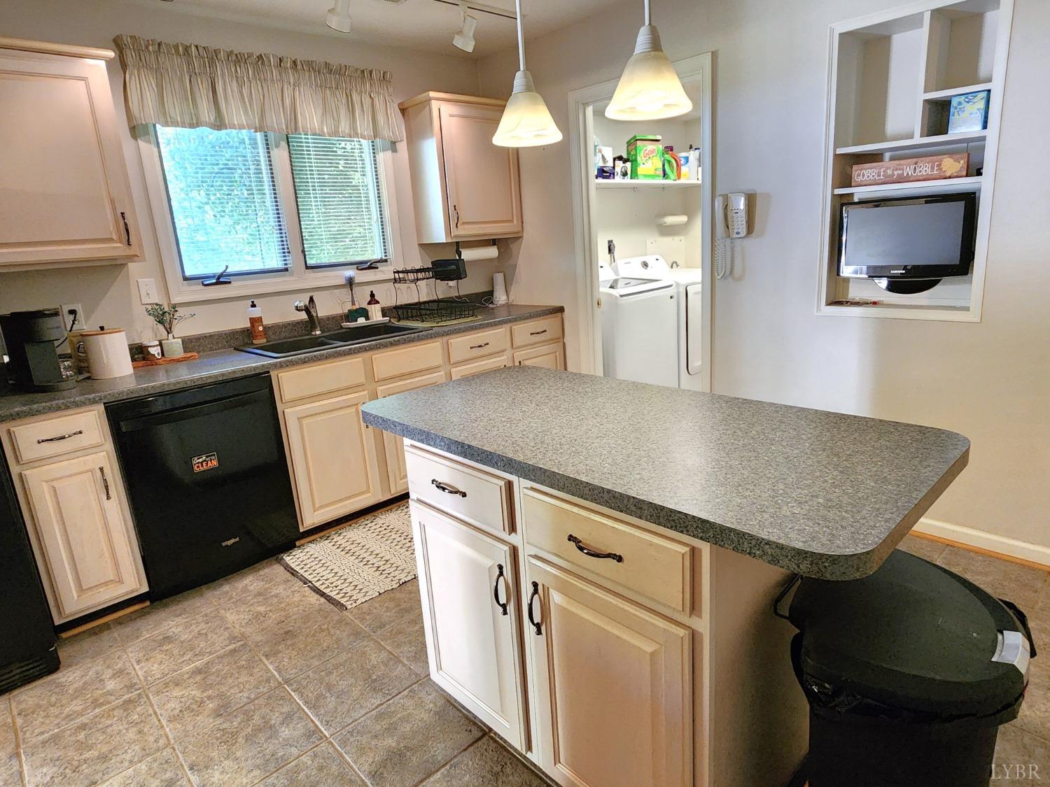 137 New London Drive, Lynchburg, Virginia image 23