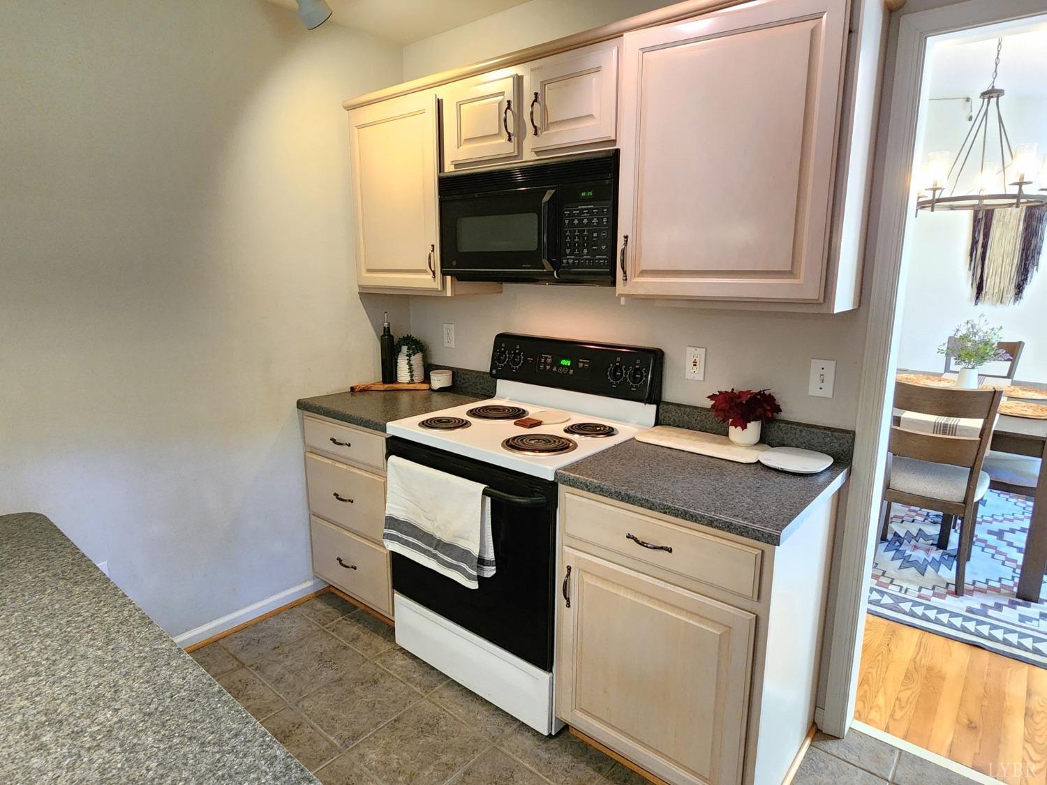 137 New London Drive, Lynchburg, Virginia image 20