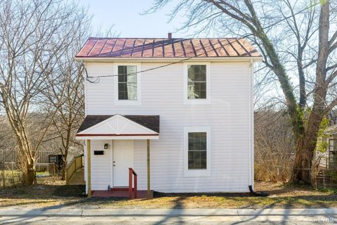 Photo of 2346 Aragon St, Lynchburg, VA 24501 (MLS # 362253) Photo of 2346 Aragon St, Lynchburg, VA 24501 (MLS # 362253)