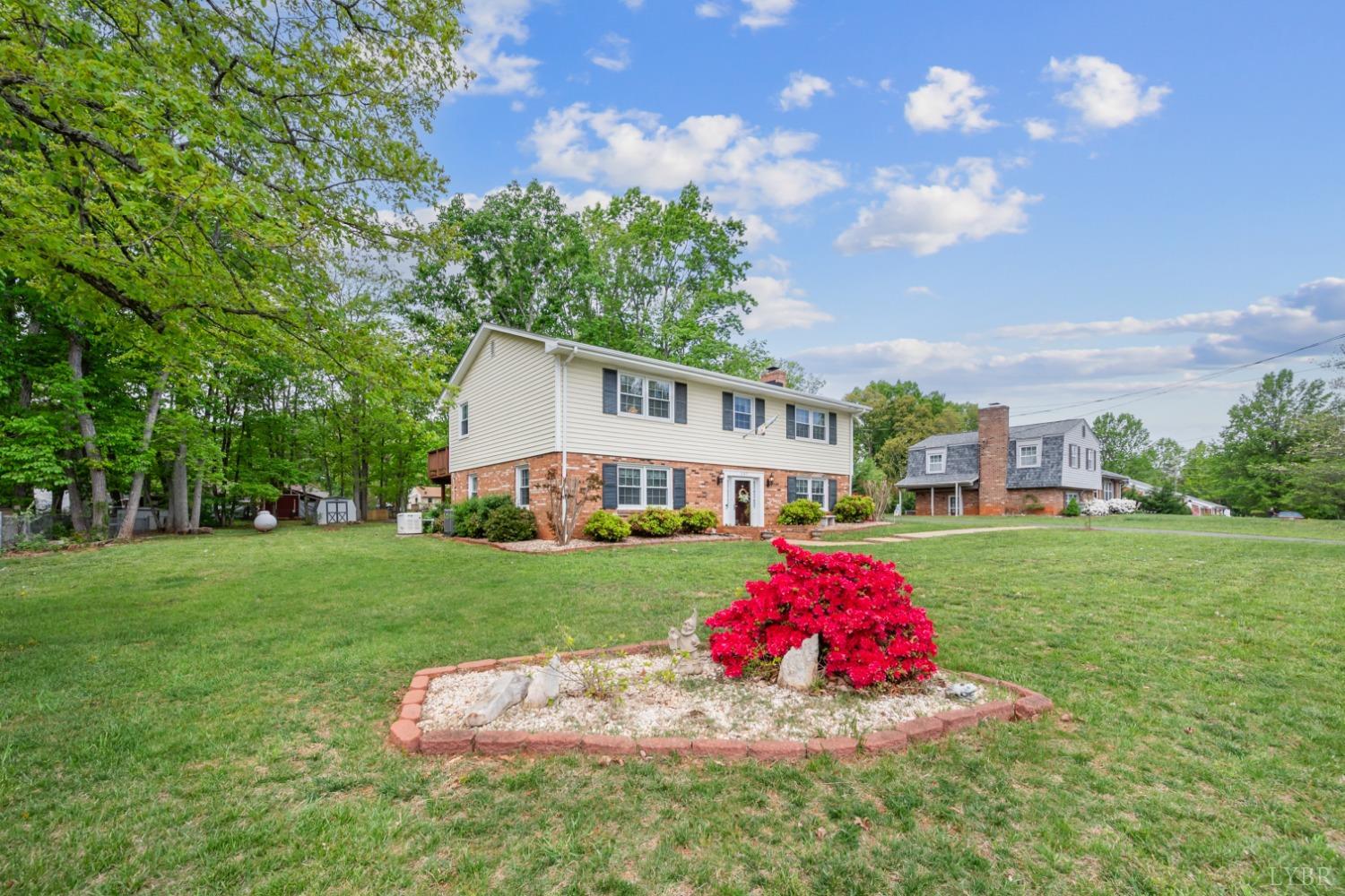 107 Forest Park Drive, Forest, Virginia image 3
