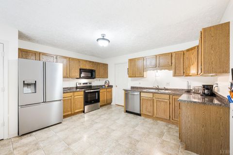 Tiny photo for 201 Mallard Drive, Lynchburg, VA 24503 (MLS # 362490)