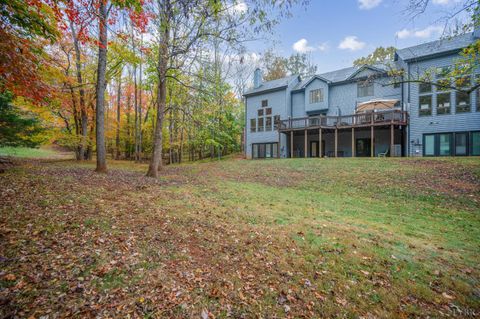 Tiny photo for 201 Mallard Drive, Lynchburg, VA 24503 (MLS # 362490)
