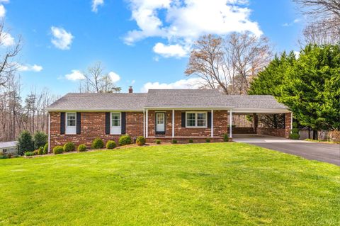 Homes For Sale - 129 Quail Ridge Drive<br/> Altavista, VA 24517