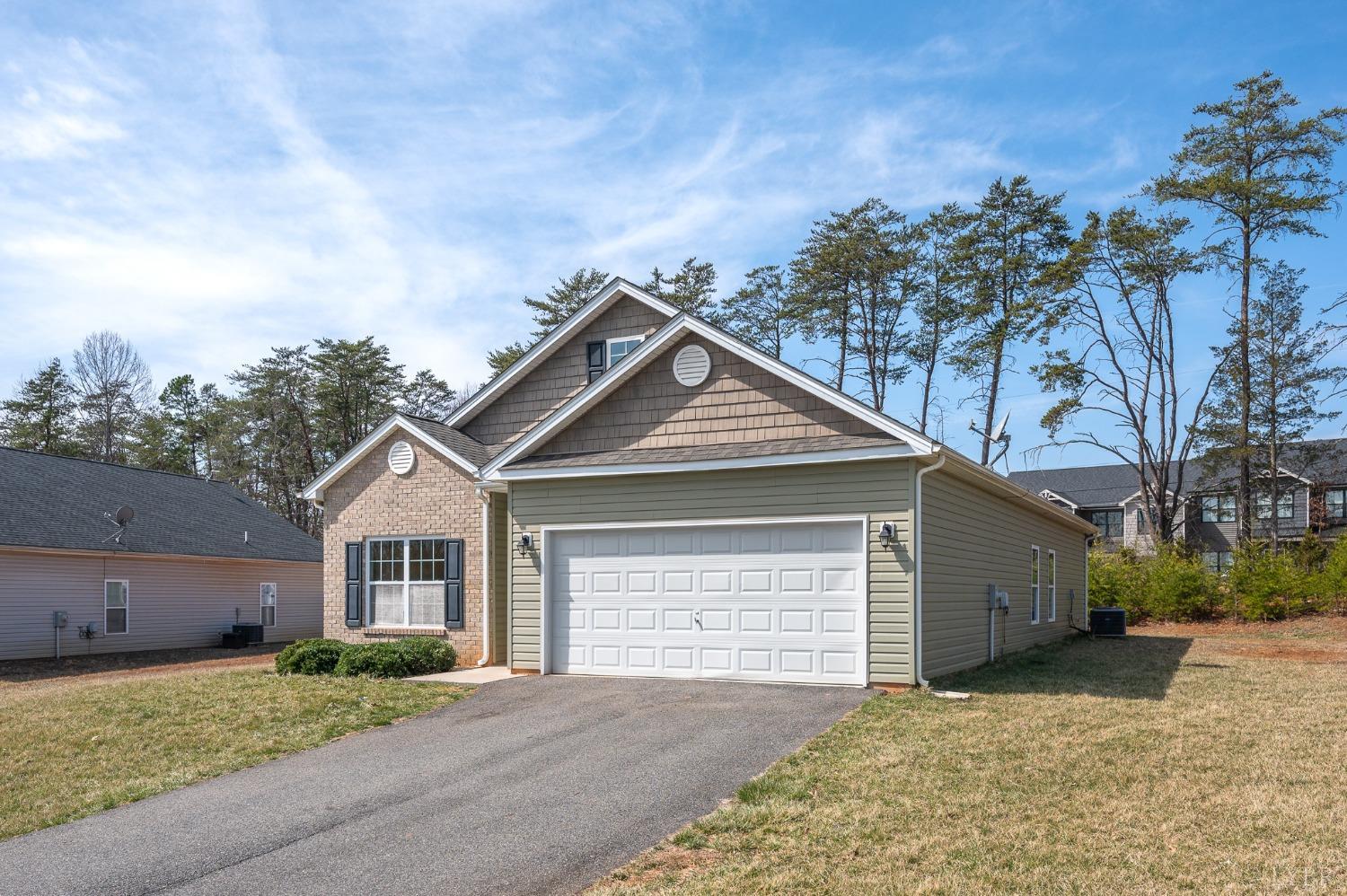 421 Traverse Drive, Evington, Virginia image 3