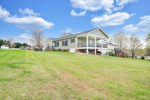 Tiny photo for 1111 Charmin Drive, Forest, VA 24551 (MLS # 365734)