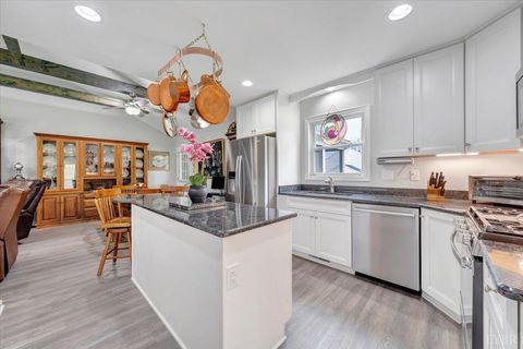 Tiny photo for 1111 Charmin Drive, Forest, VA 24551 (MLS # 365734)