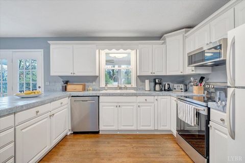 Tiny photo for 1111 Charmin Drive, Forest, VA 24551 (MLS # 365734)