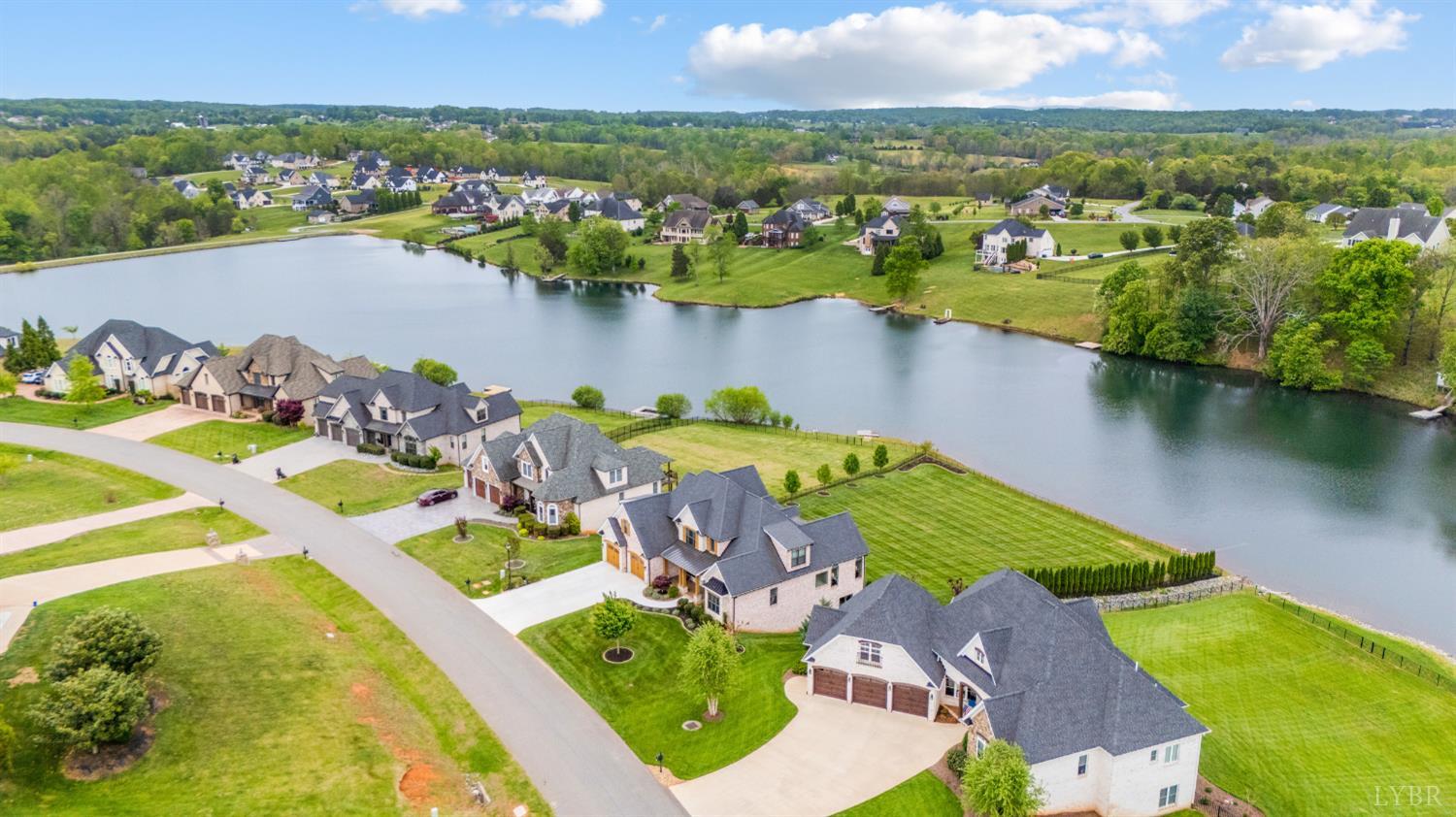 Forest, Virginia, 24551, United States, 5 Bedrooms Bedrooms, ,4 BathroomsBathrooms,Residential,Active,2041620