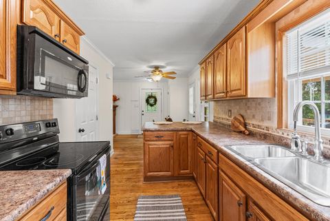 Tiny photo for 1034 Oakmont Circle Cir, Lynchburg, VA 24502 (MLS # 362418)