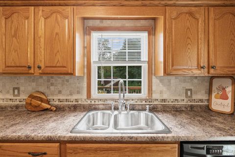 Tiny photo for 1034 Oakmont Circle Cir, Lynchburg, VA 24502 (MLS # 362418)