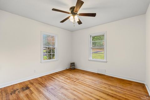 Tiny photo for 1034 Oakmont Circle Cir, Lynchburg, VA 24502 (MLS # 362418)