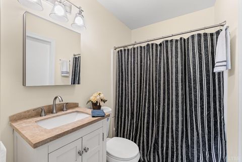 Tiny photo for 1034 Oakmont Circle Cir, Lynchburg, VA 24502 (MLS # 362418)