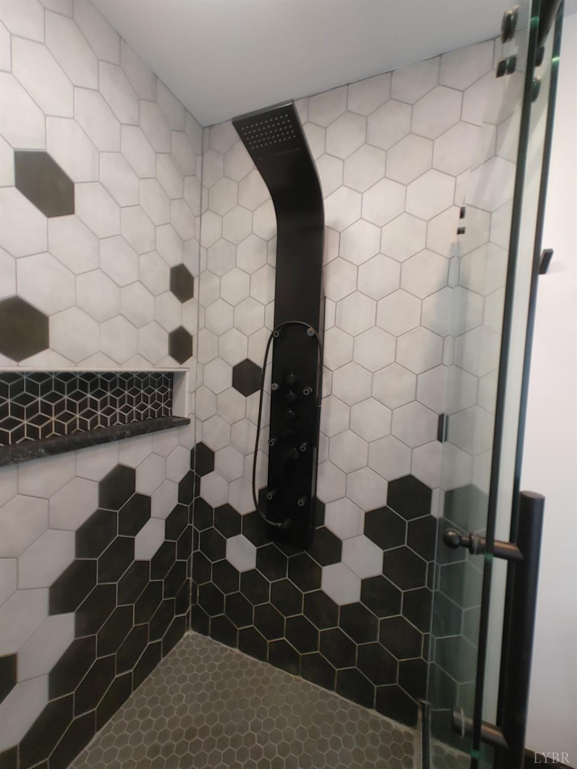 Goode, Virginia 24556, United States, 3 Bedrooms Bedrooms, ,3 BathroomsBathrooms,Residential,Active,77206