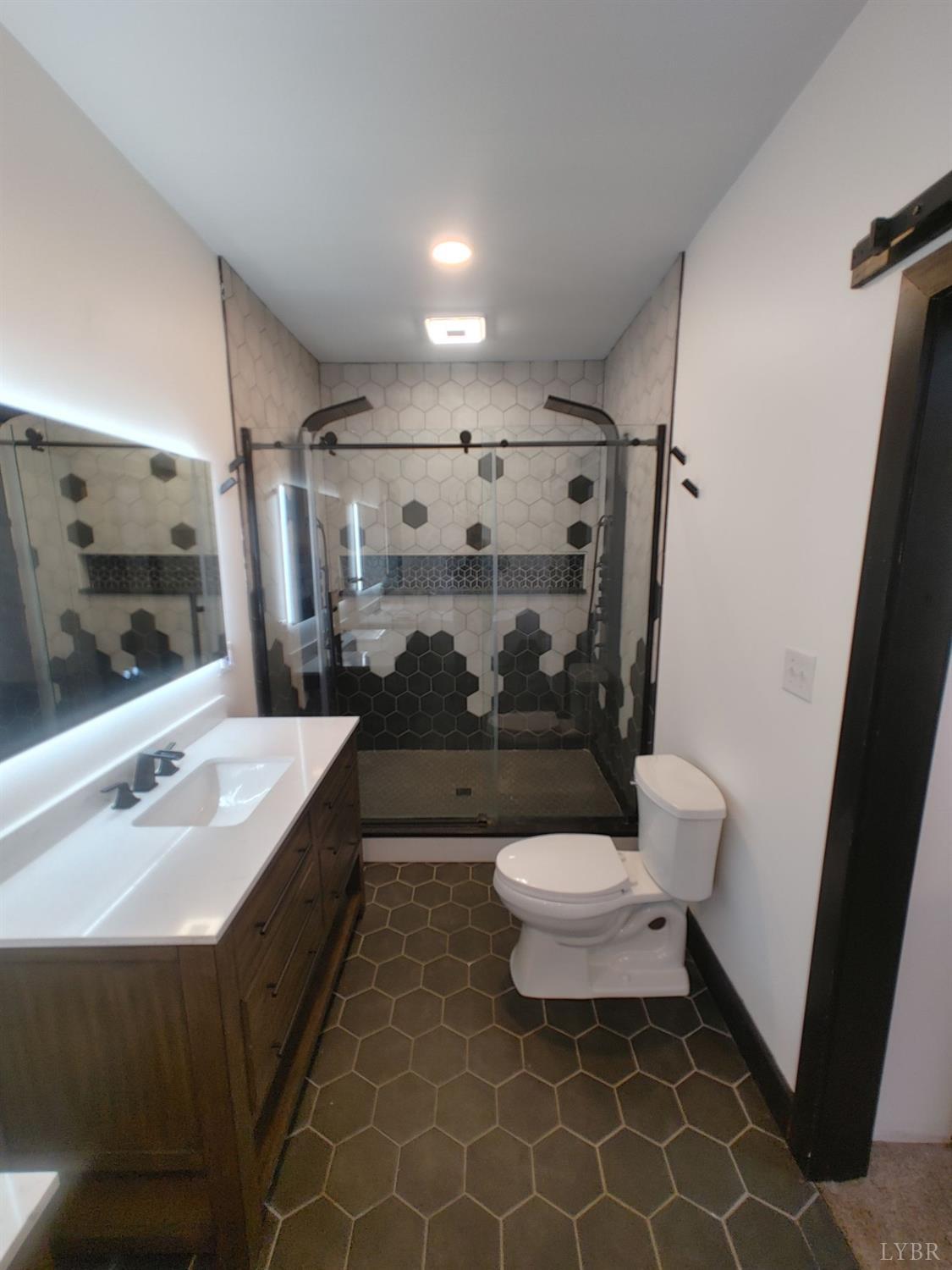 Goode, Virginia 24556, United States, 3 Bedrooms Bedrooms, ,3 BathroomsBathrooms,Residential,Active,77206