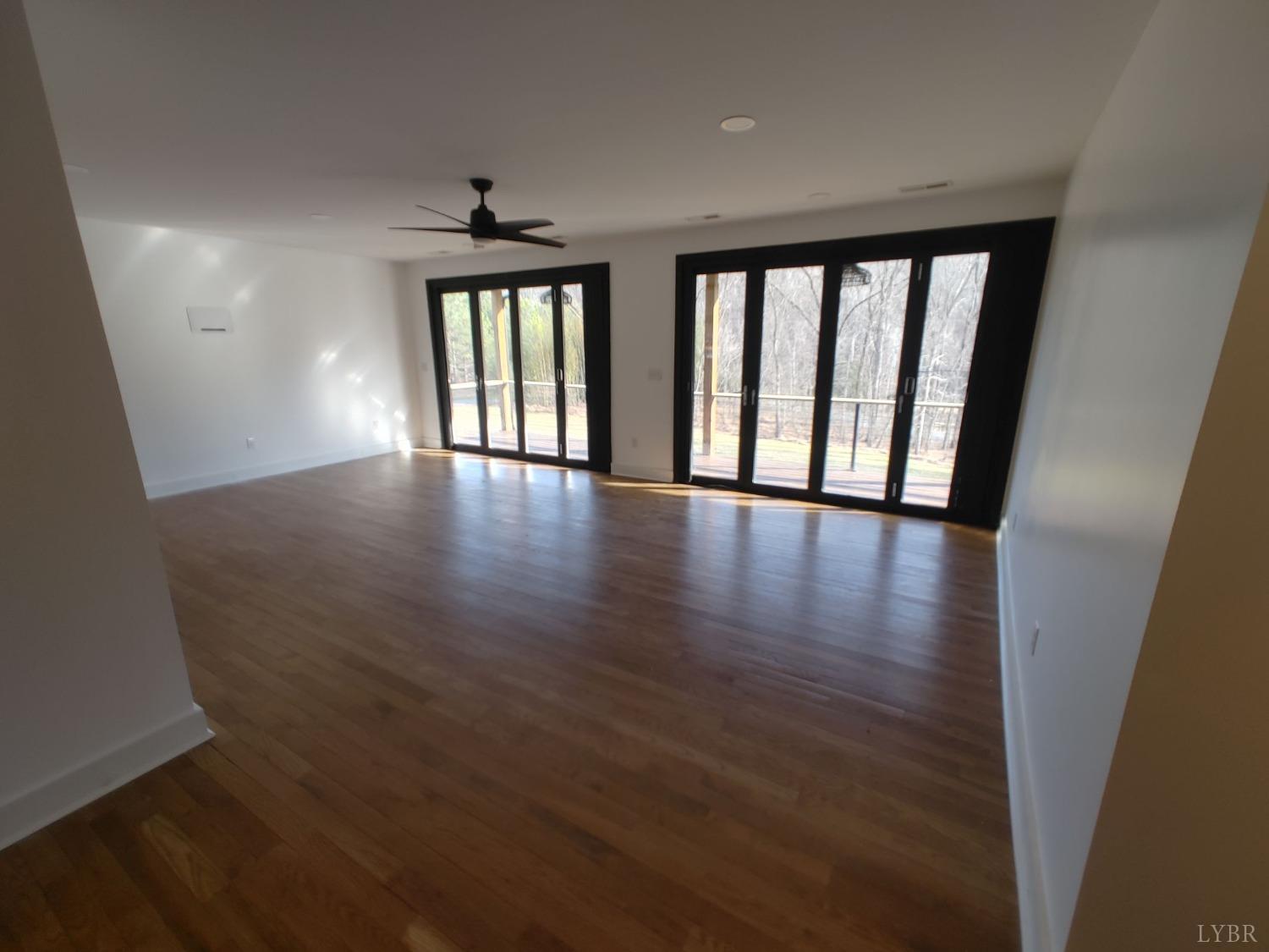 Goode, Virginia 24556, United States, 3 Bedrooms Bedrooms, ,3 BathroomsBathrooms,Residential,Active,77206