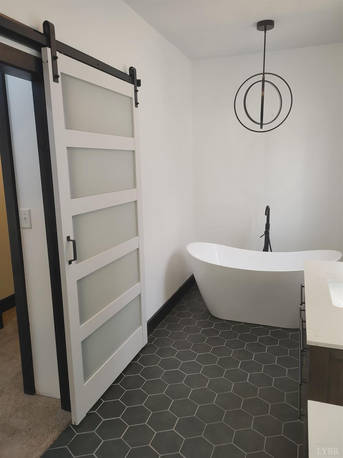 Goode, Virginia 24556, United States, 3 Bedrooms Bedrooms, ,3 BathroomsBathrooms,Residential,Active,77206