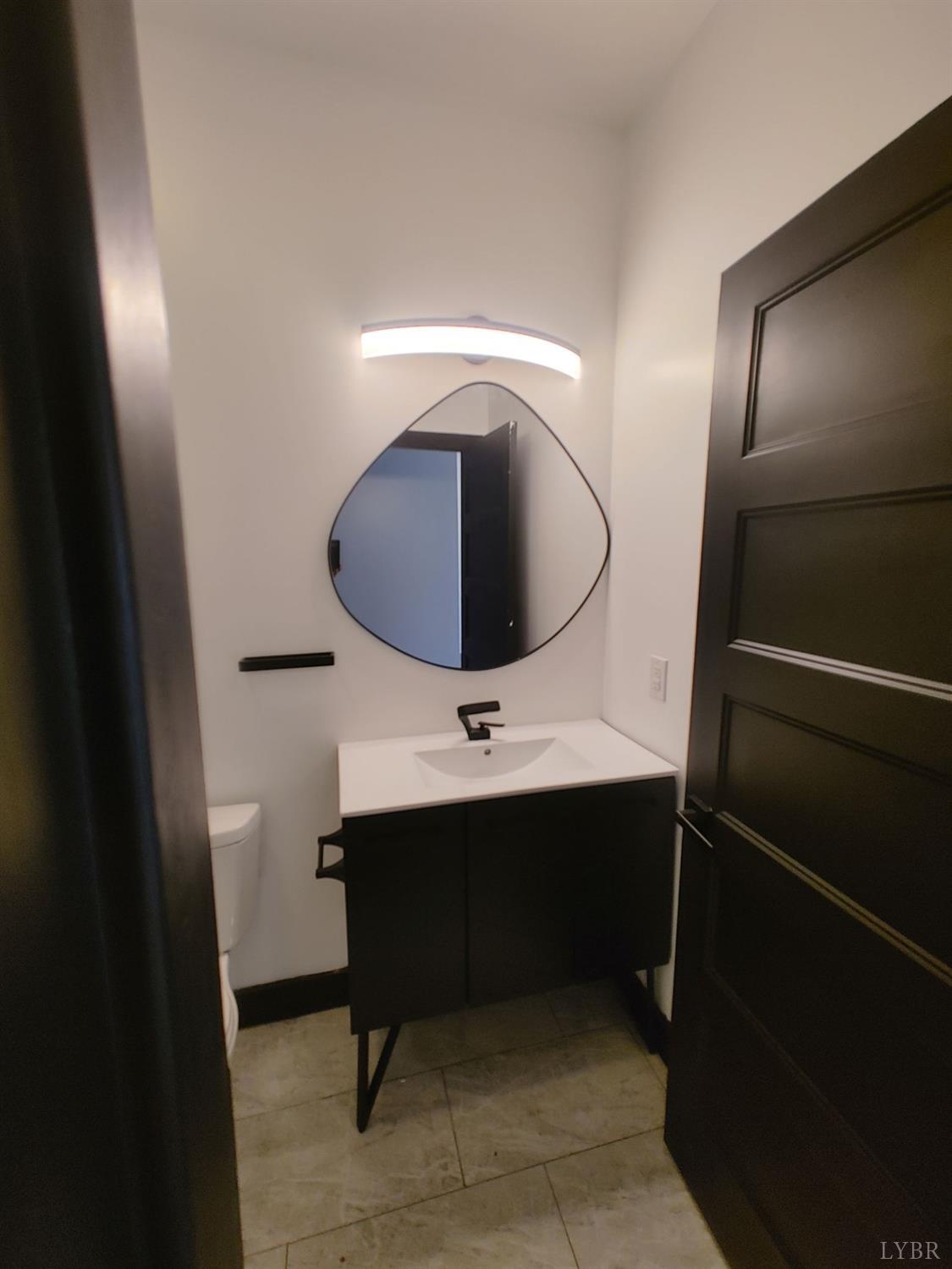 Goode, Virginia 24556, United States, 3 Bedrooms Bedrooms, ,3 BathroomsBathrooms,Residential,Active,77206