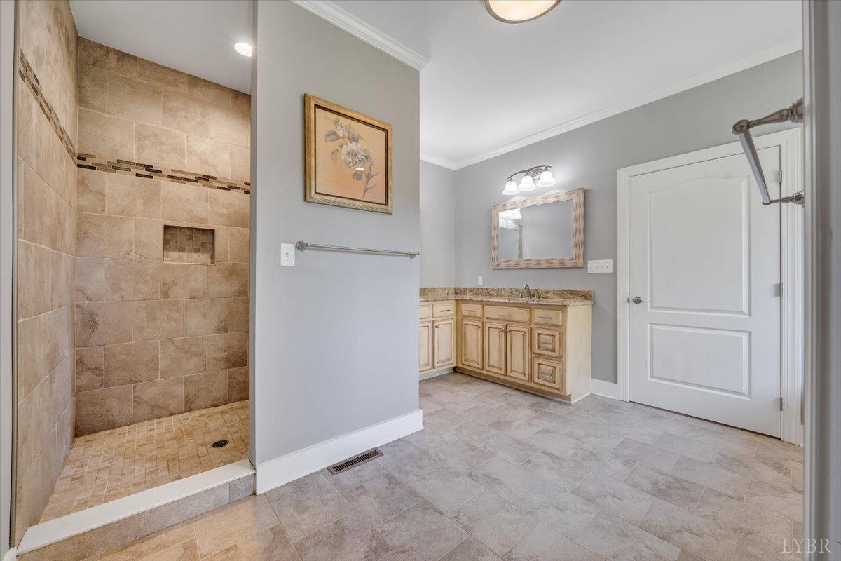 1037 Deer Hollow Road, Forest, Virginia image 31