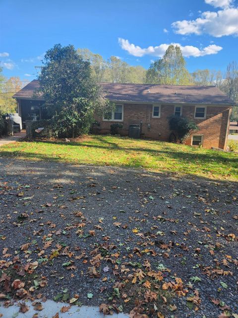 Tiny photo for 155 Wellington Drive, Lynchburg, VA 24502 (MLS # 362491)