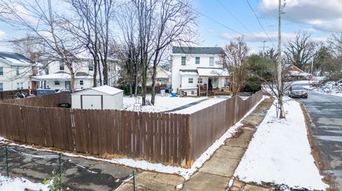 Tiny photo for 301 Oakridge Boulevard, Lynchburg, VA 24502 (MLS # 363019)