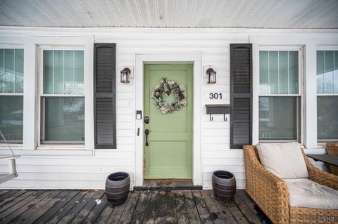 Tiny photo for 301 Oakridge Boulevard, Lynchburg, VA 24502 (MLS # 363019)