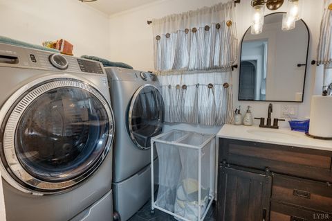 Tiny photo for 301 Oakridge Boulevard, Lynchburg, VA 24502 (MLS # 363019)