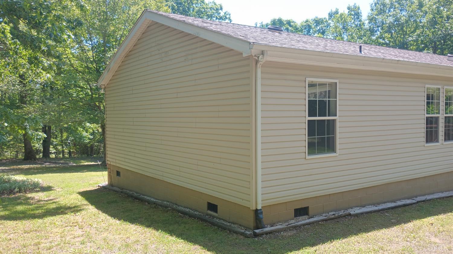 23 Lyons Hollow Holw, Schuyler, Virginia image 4