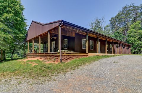 Photo of 3122 Buffalo Run, Thaxton, VA 24174 (MLS # 361890)